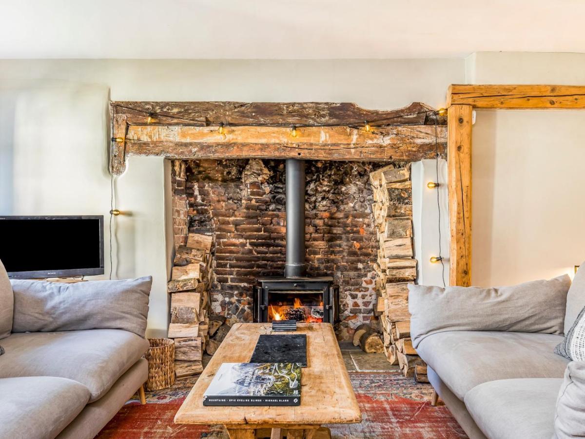 Pass The Keys Charming Downland Cottage ชิชิสเตอร์ ภายนอก รูปภาพ
