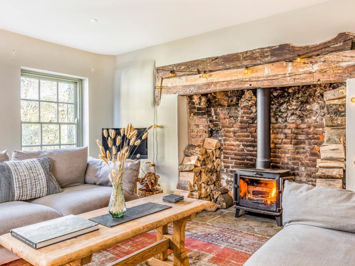 Pass The Keys Charming Downland Cottage ชิชิสเตอร์ ภายนอก รูปภาพ