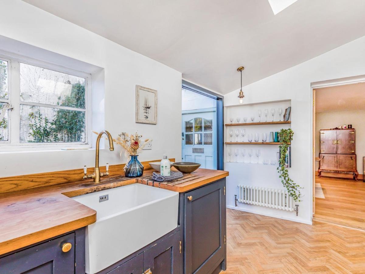 Pass The Keys Charming Downland Cottage ชิชิสเตอร์ ภายนอก รูปภาพ