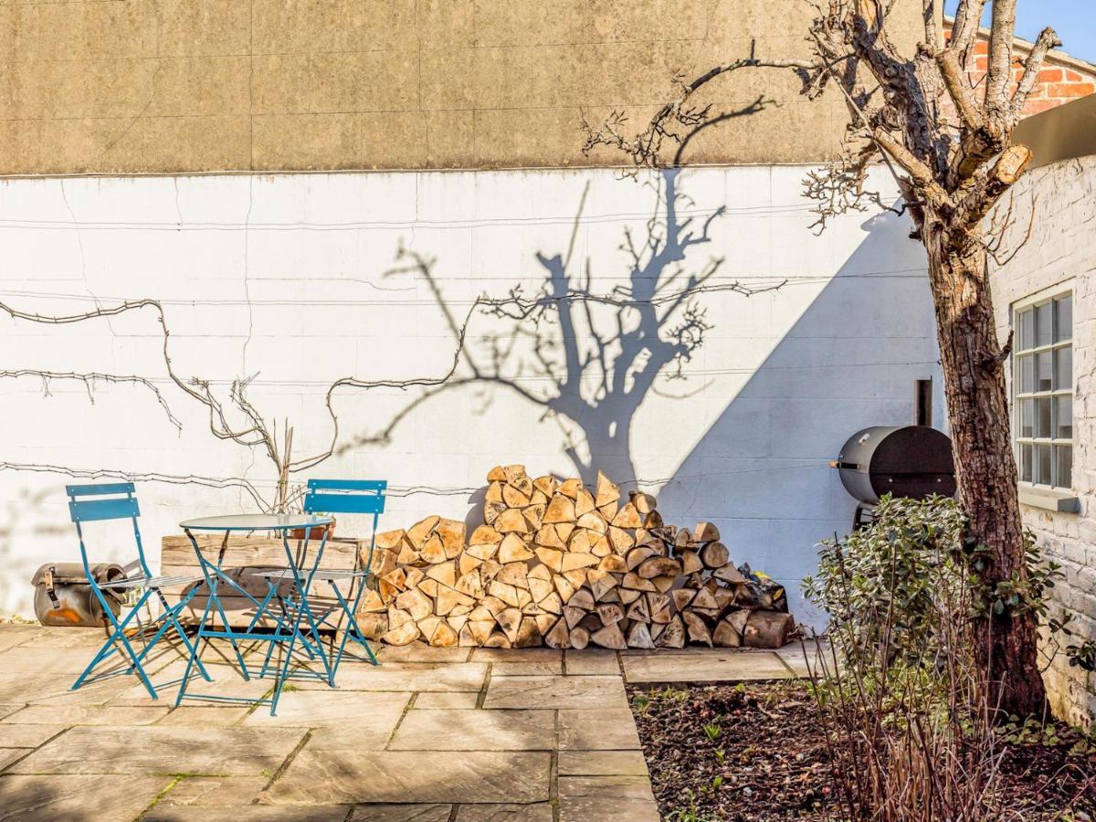 Pass The Keys Charming Downland Cottage ชิชิสเตอร์ ภายนอก รูปภาพ