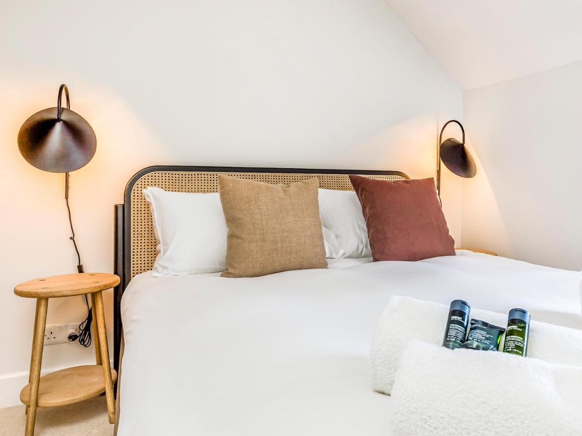 Pass The Keys Charming Downland Cottage ชิชิสเตอร์ ภายนอก รูปภาพ