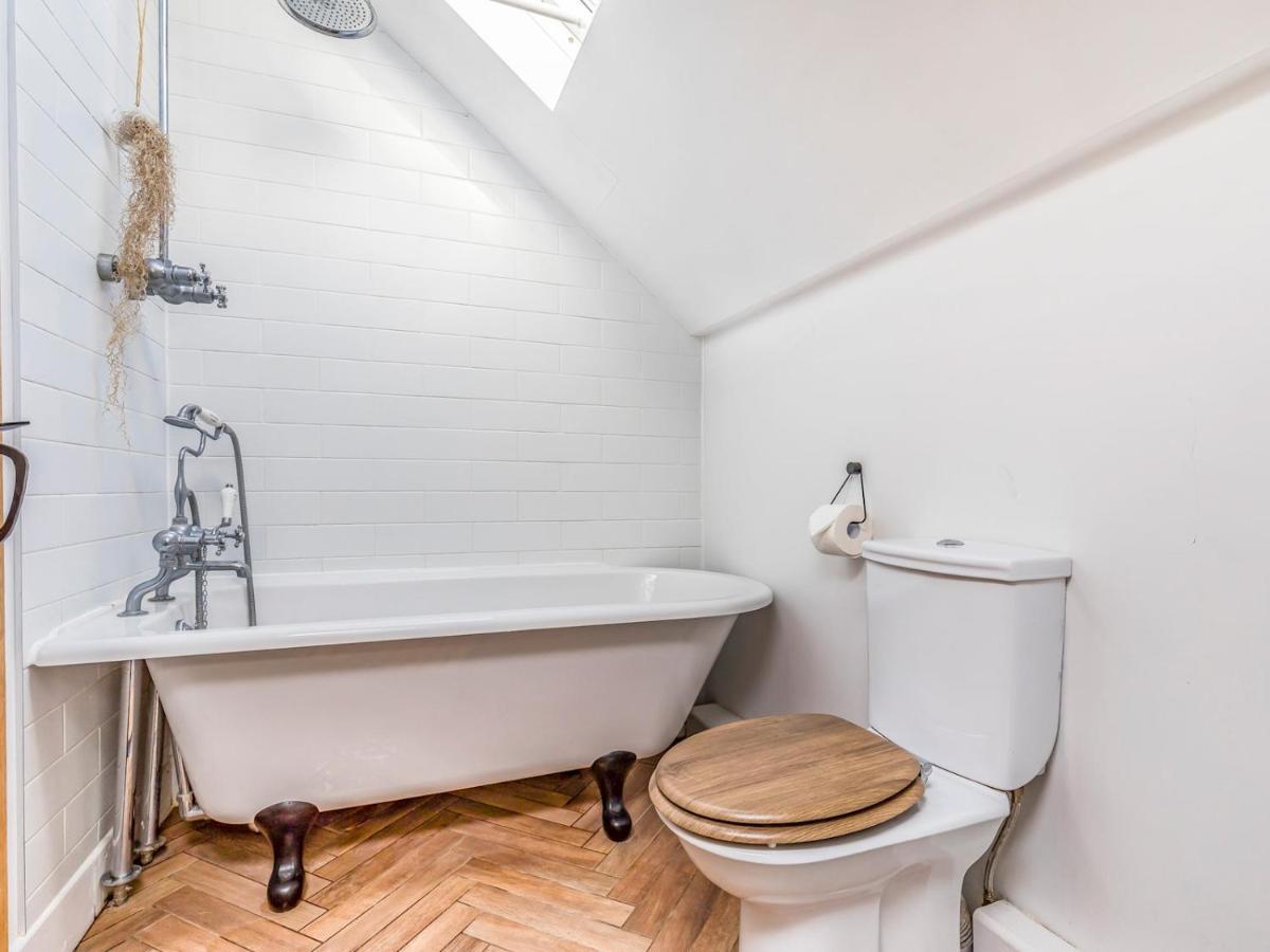 Pass The Keys Charming Downland Cottage ชิชิสเตอร์ ภายนอก รูปภาพ